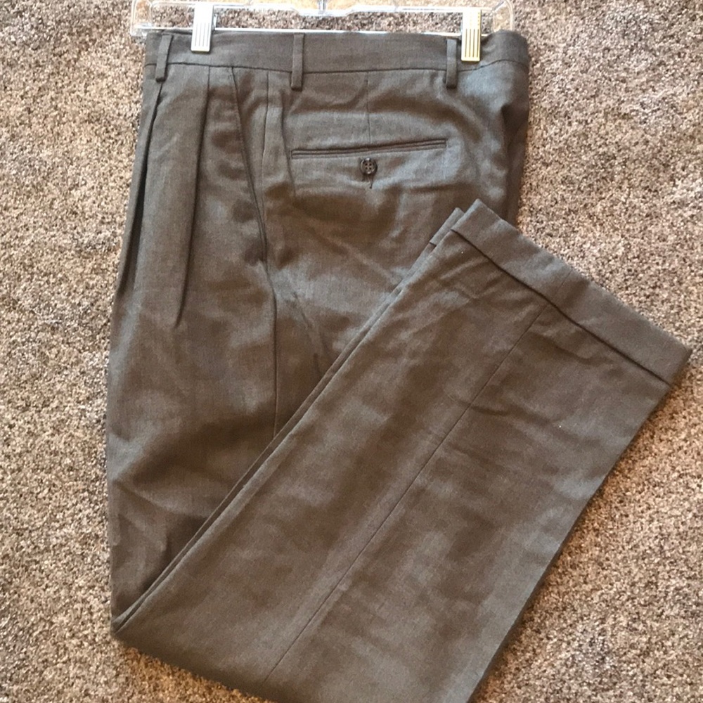 Jos A Bank tailored fit dress pants